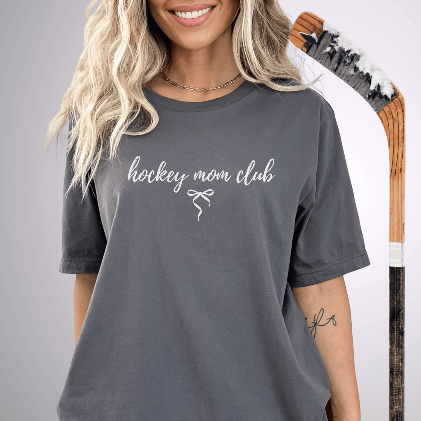 Hockey Mom Club T-Shirt Asphalt / S T-Shirt